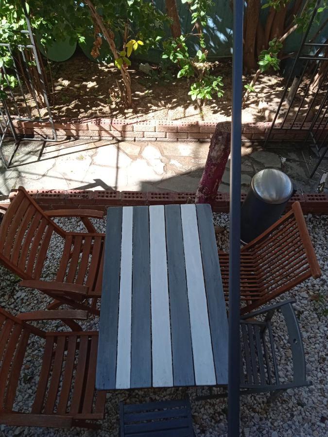 Apartment With Barbecue 1 Km Beach Athens Exterior photo